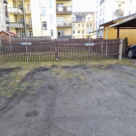 70 Qm Ferienwohnung Mit 2 Schlafzimmern ツウィッカウ エクステリア 写真
